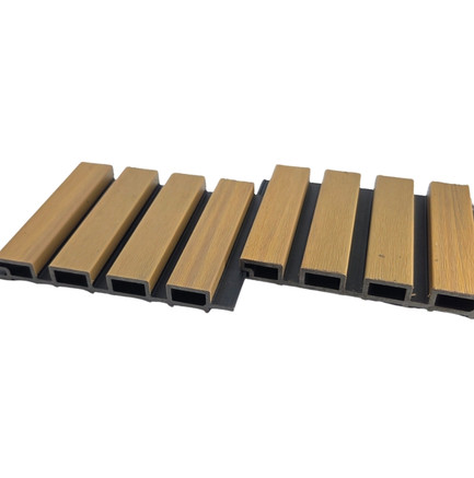 RM26-220 WPC falburkolat - Aranyhomok